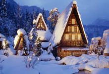 关岛女足在比赛中及时调整战术